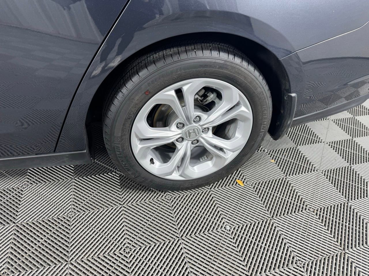 Used 2025 Honda Accord LX image 29