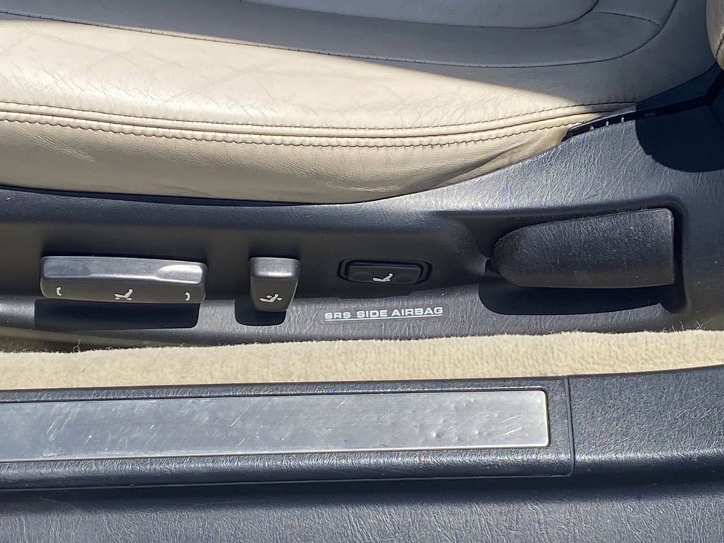 Used 2009 Lexus SC 430 Convertible RWD image 18