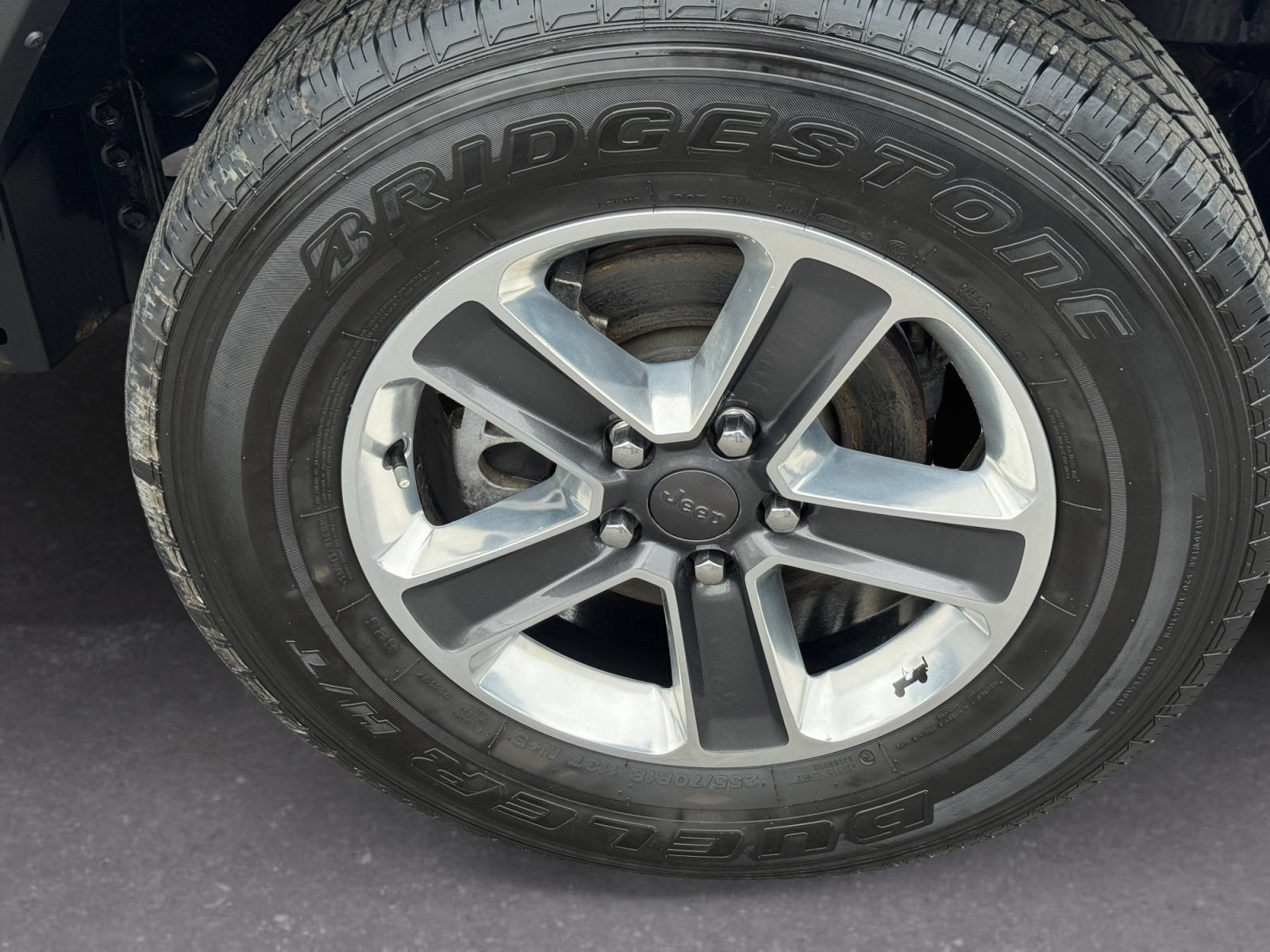 Used 2023 Jeep Wrangler Unlimited Sahara AWD/4WD image 7