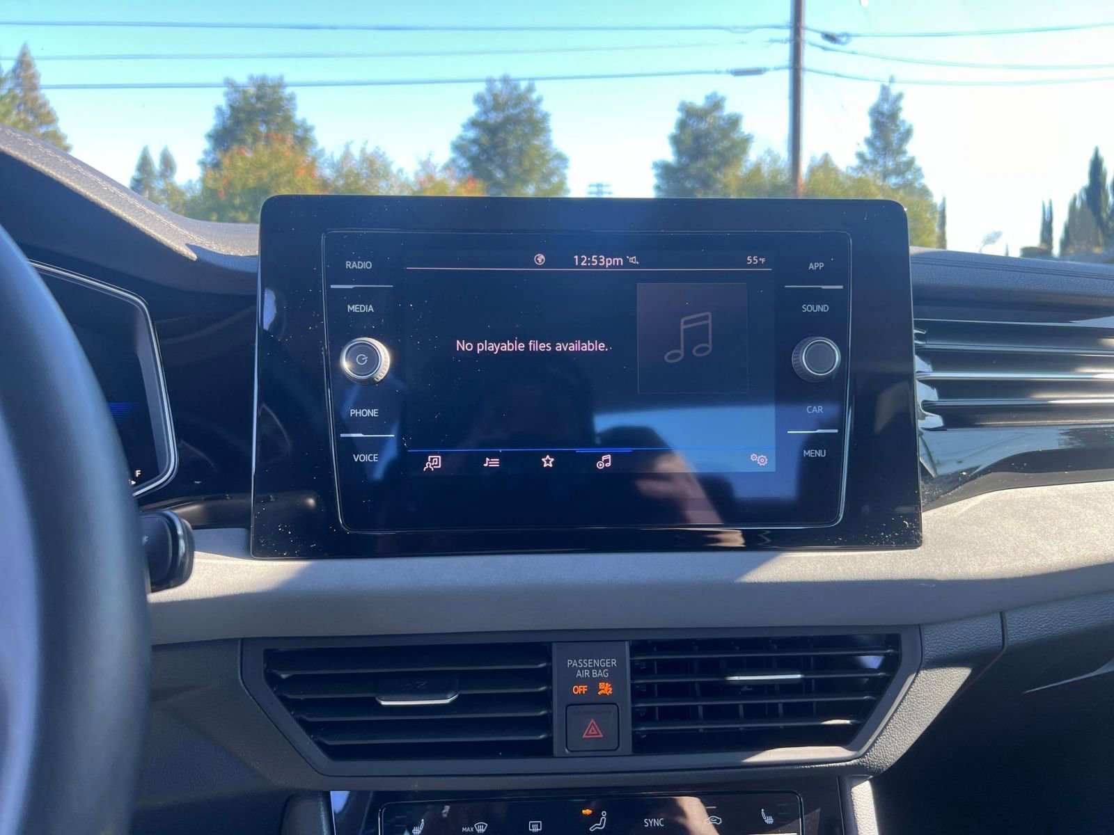 Used 2025 Volkswagen Jetta SE image 21