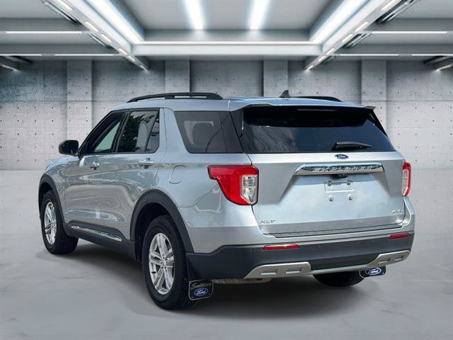 Used 2023 Ford Explorer XLT w/ Equipment Group 202A AWD/4WD image 28