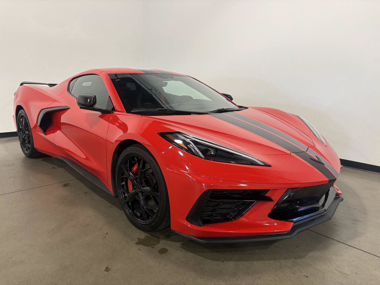 Used 2022 Chevrolet Corvette Stingray Preferred Cpe w/ Z51 Performance Package RWD image 1