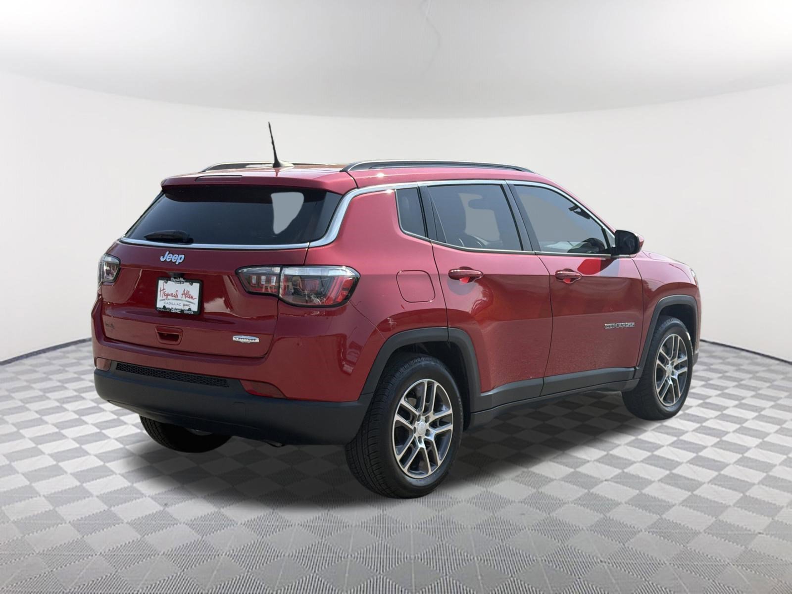 Used 2019 Jeep Compass Latitude w/ Popular Equipment Group image 6
