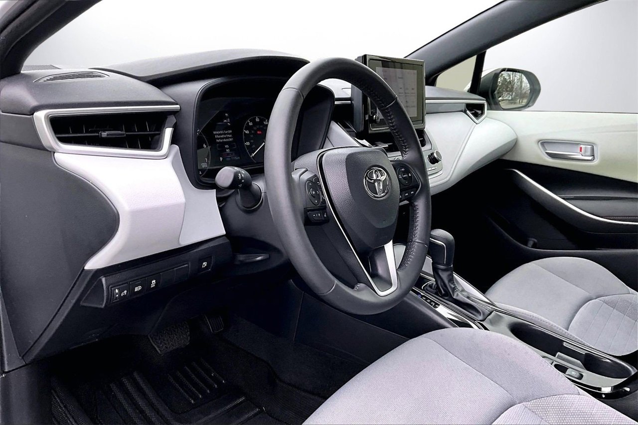 Used 2024 Toyota Corolla LE image 17