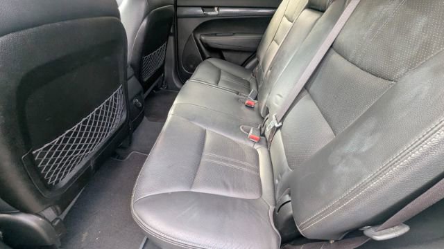 Used 2011 Kia Sorento SX image 21
