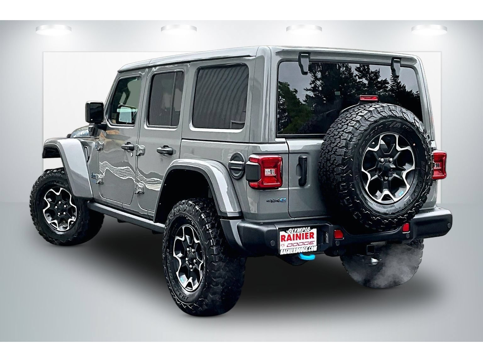 Used 2021 Jeep Wrangler Unlimited Rubicon 4xe w/ Steel Bumper Group AWD/4WD image 12