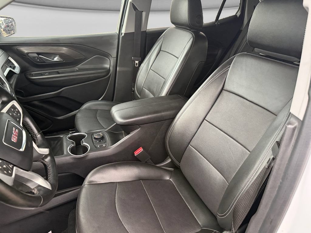 Used 2024 GMC Terrain SLT AWD/4WD image 21