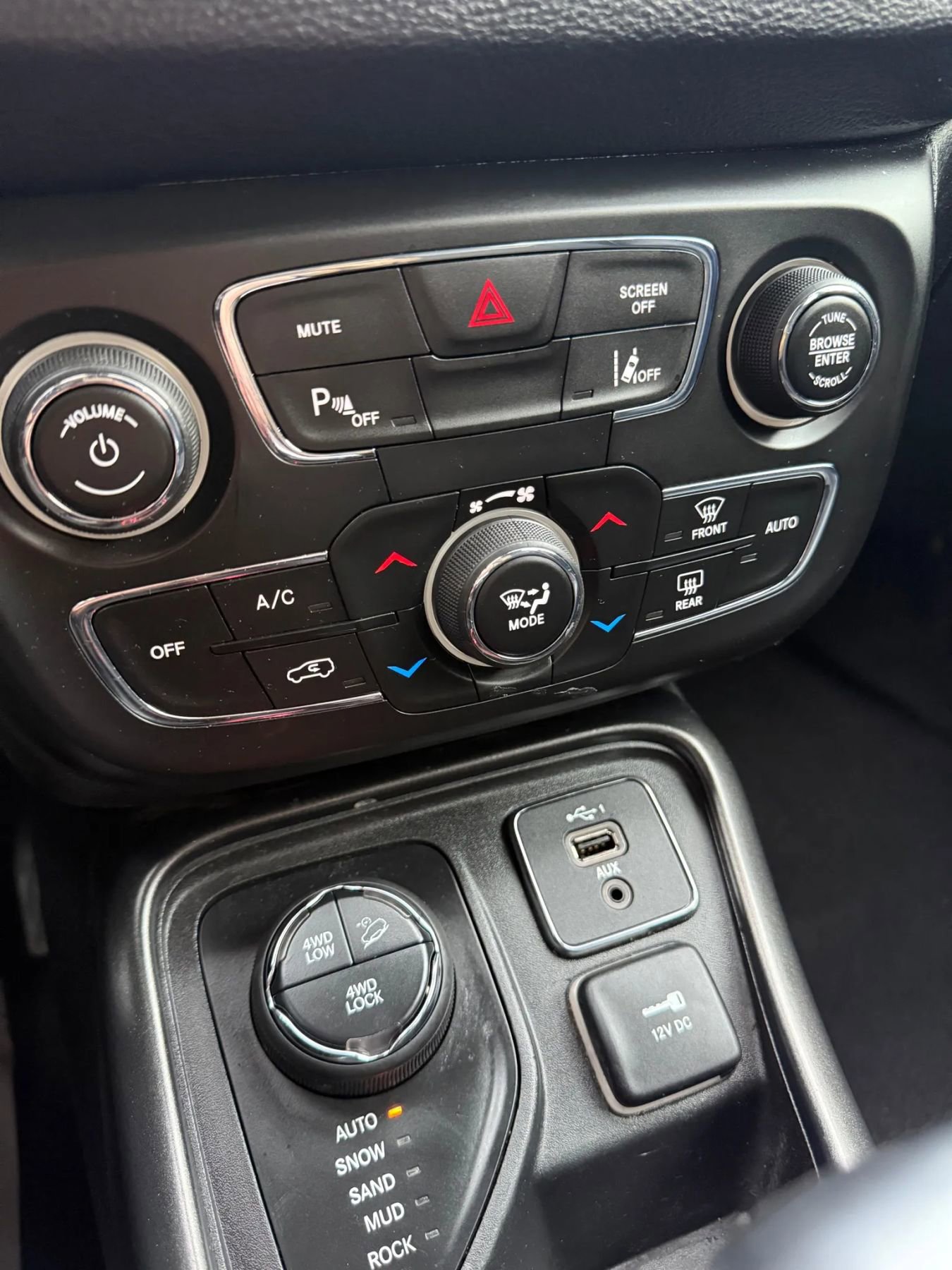 Used 2021 Jeep Compass Trailhawk image 21