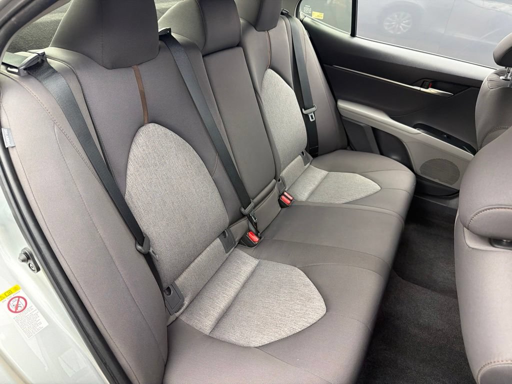 Used 2018 Toyota Camry LE FWD image 22
