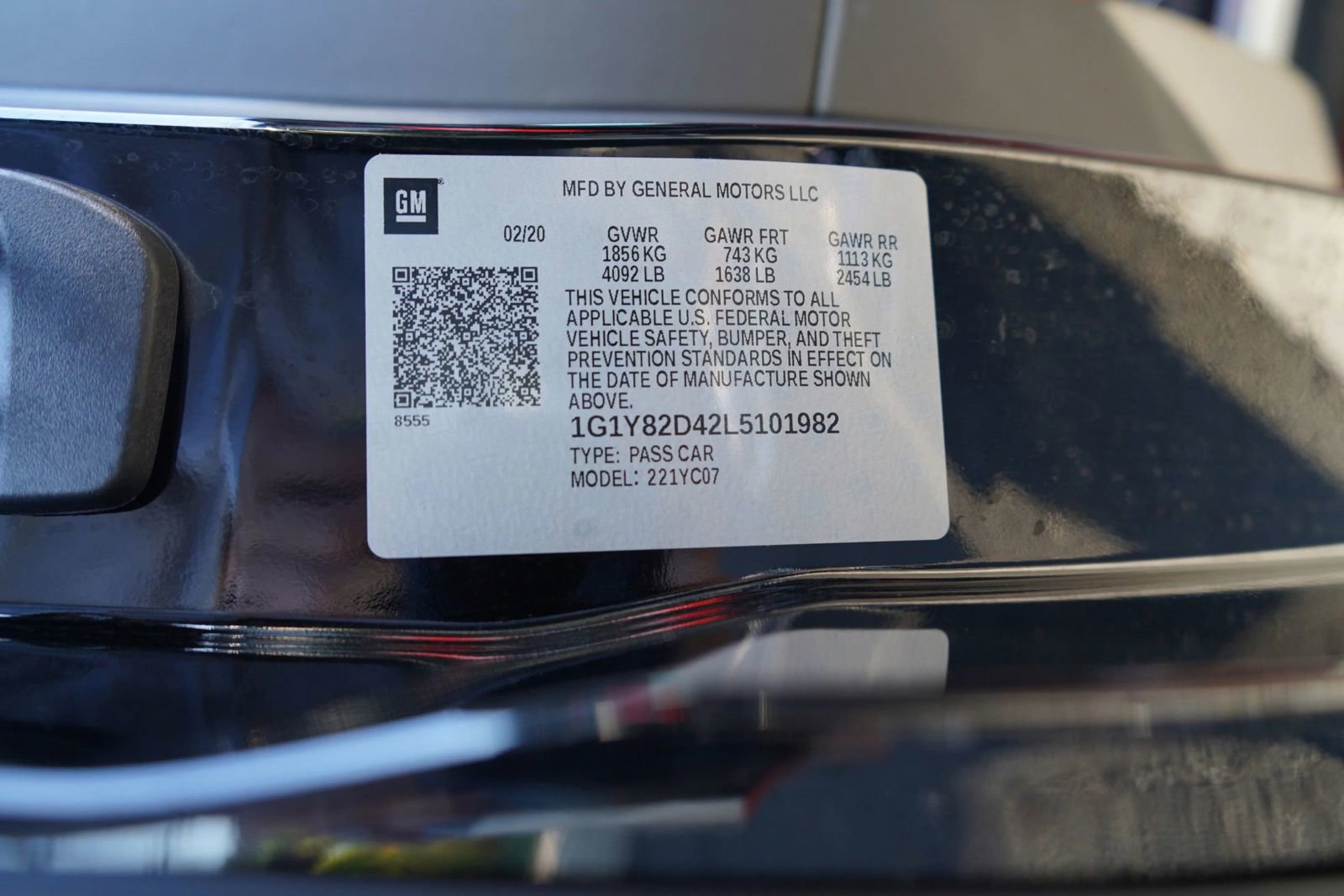 Used 2020 Chevrolet Corvette Stingray Premium Cpe w/ 3LT Preferred Equipment Group RWD image 11