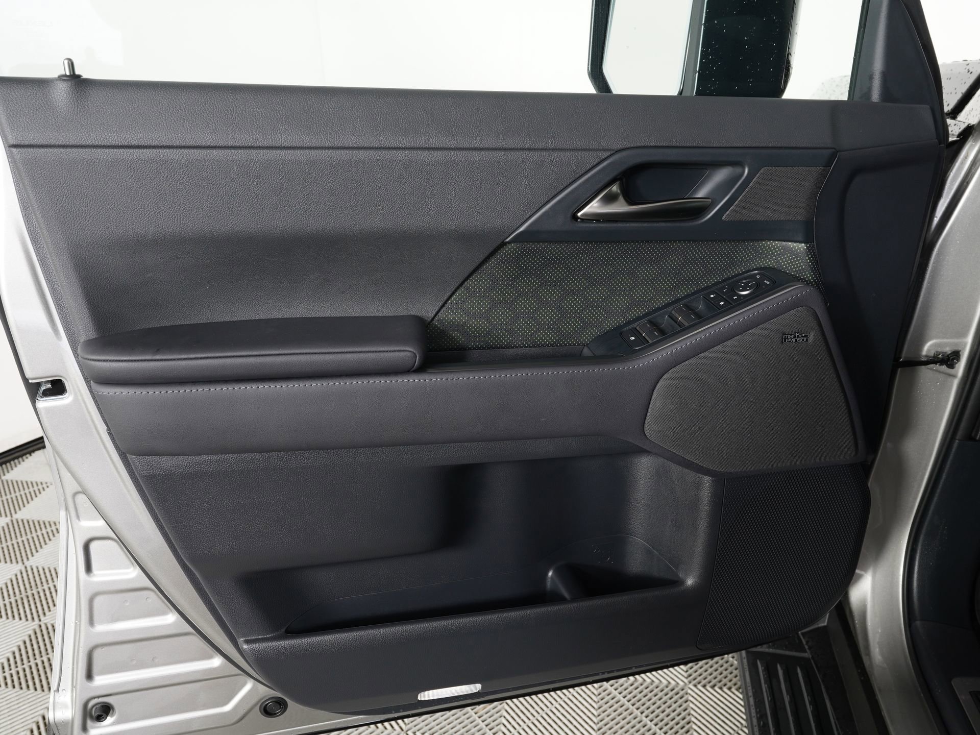 Used 2024 Lexus GX 550 image 16