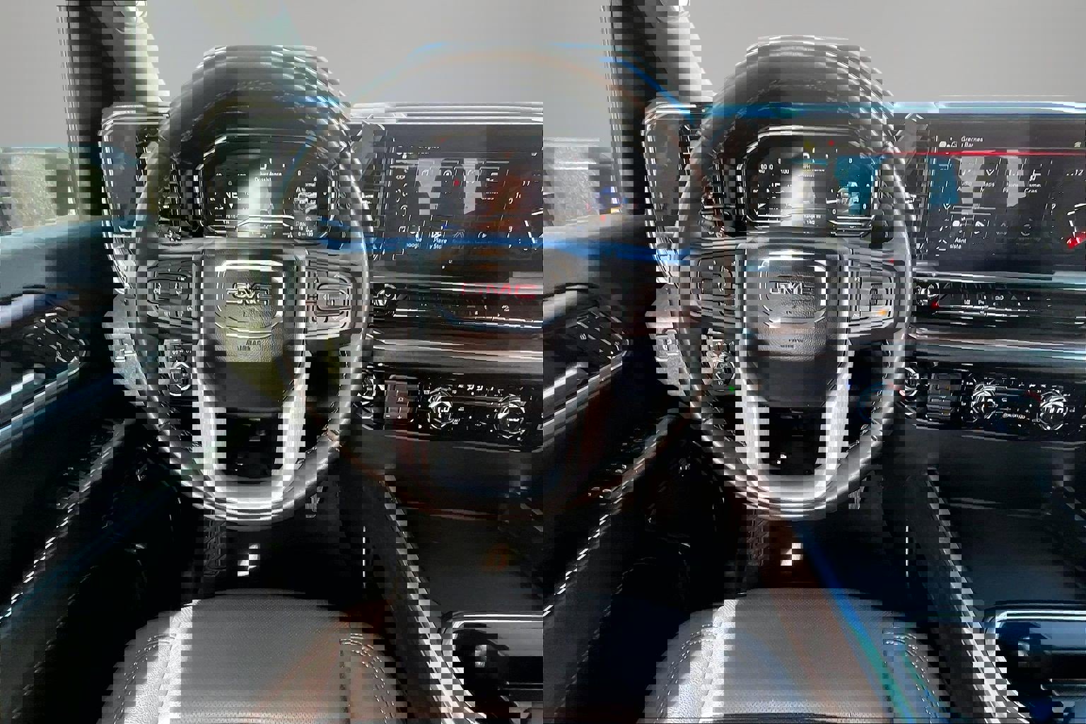 Used 2024 GMC Sierra 2500 SLT w/ SLT Premium Package image 9