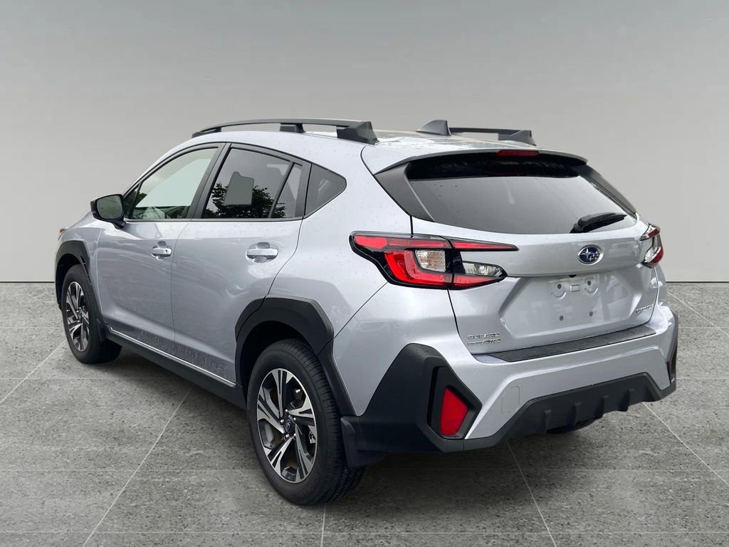 Used 2024 Subaru Crosstrek 2.0i Premium AWD/4WD image 2