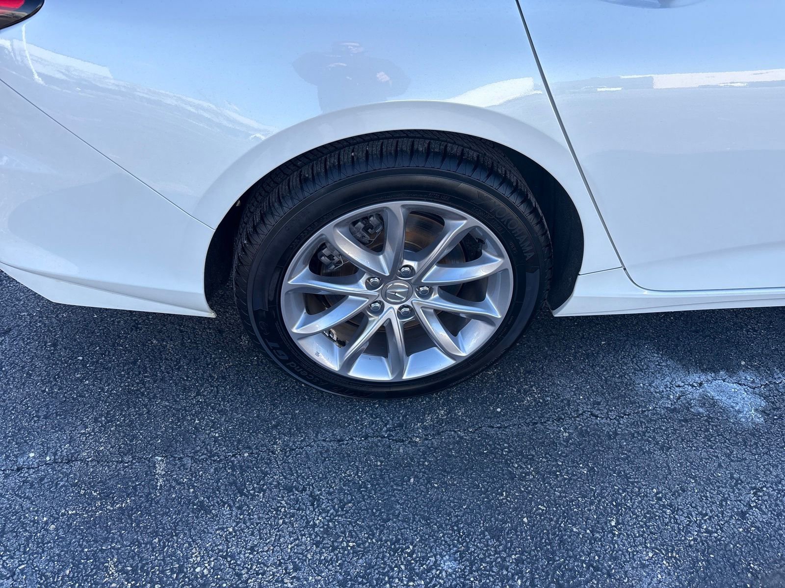 Used 2023 Acura TLX image 32