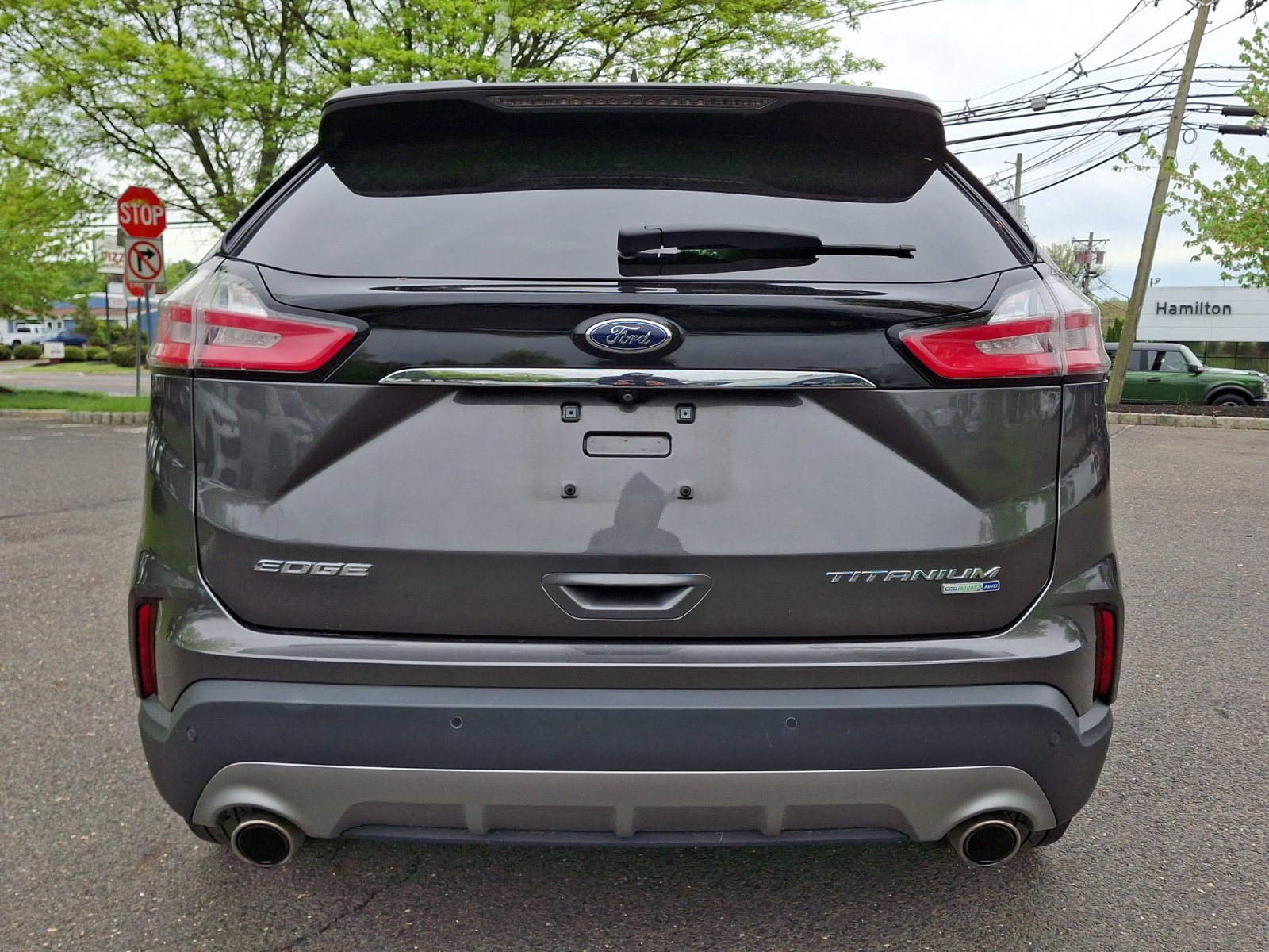 Used 2019 Ford Edge Titanium w/ Cold Weather Package AWD/4WD image 5