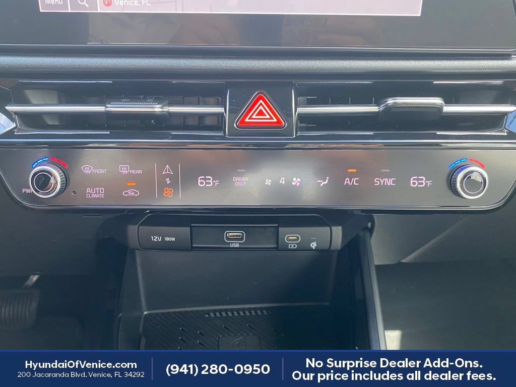 Used 2023 Kia Niro EX FWD image 12