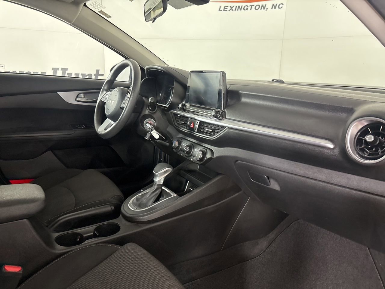 Used 2022 Kia Forte LXS image 28