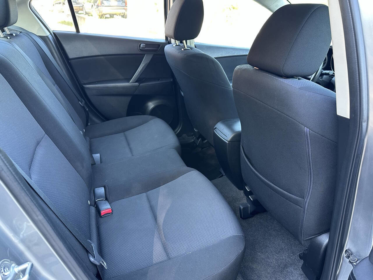 Used 2010 MAZDA MAZDA3 i Sport image 14
