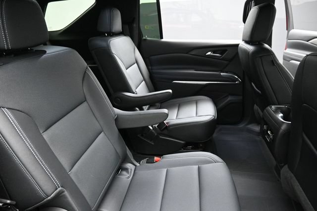 Certified 2025 Chevrolet Traverse LT w/ Sun and Wheel Package FWD image 30
