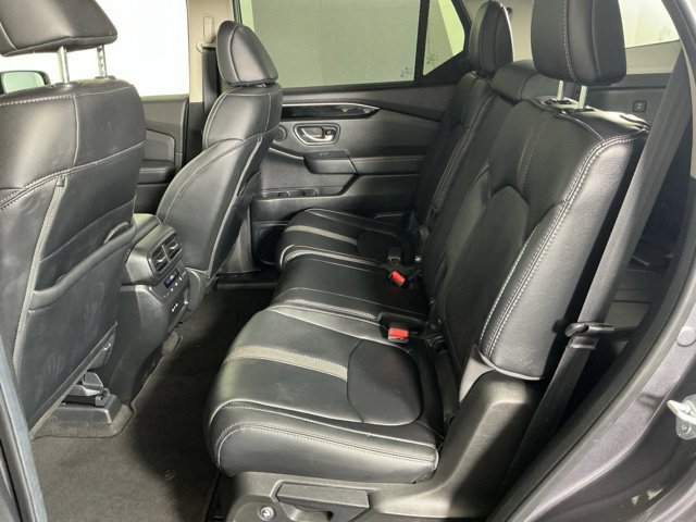 Used 2025 Honda Pilot EX-L image 14