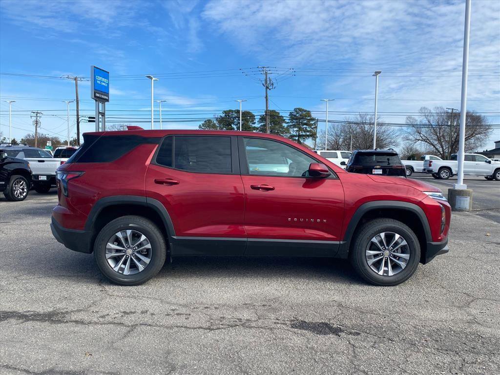 New 2026 Chevrolet Equinox LT image 2