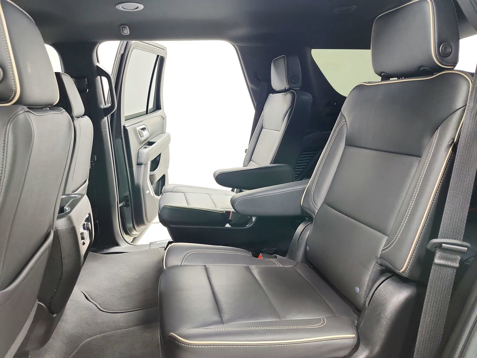 Used 2023 Chevrolet Tahoe Premier image 39