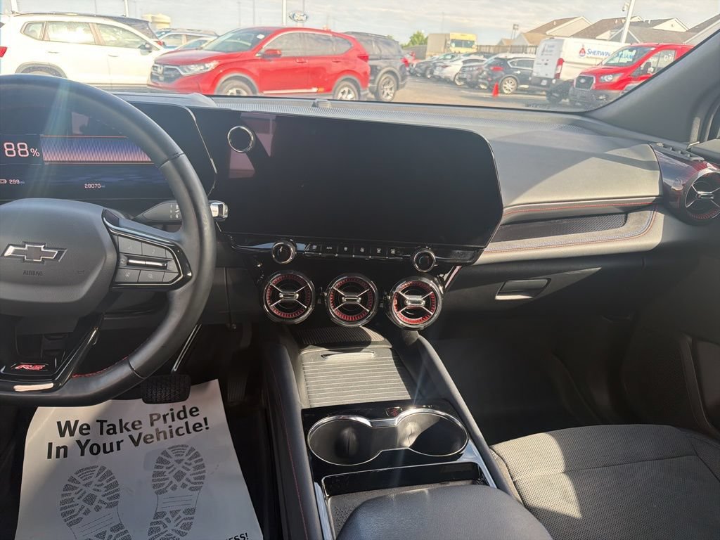 Used 2025 Chevrolet Blazer EV RS FWD image 17