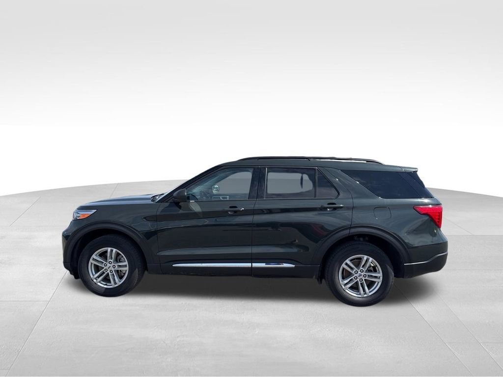 Used 2023 Ford Explorer XLT w/ Equipment Group 202A image 11
