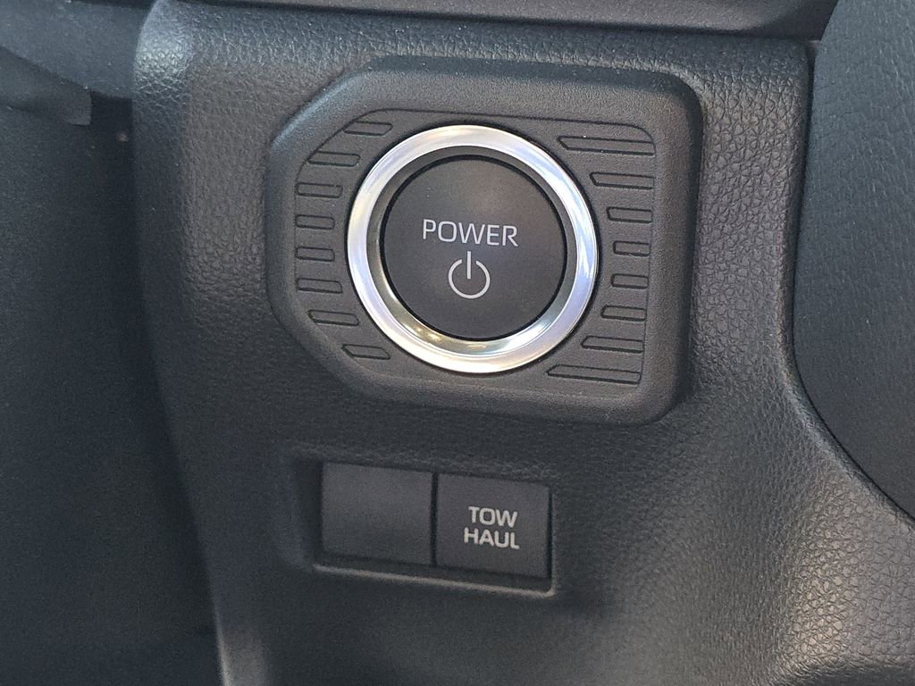 Used 2025 Toyota Land Cruiser image 34