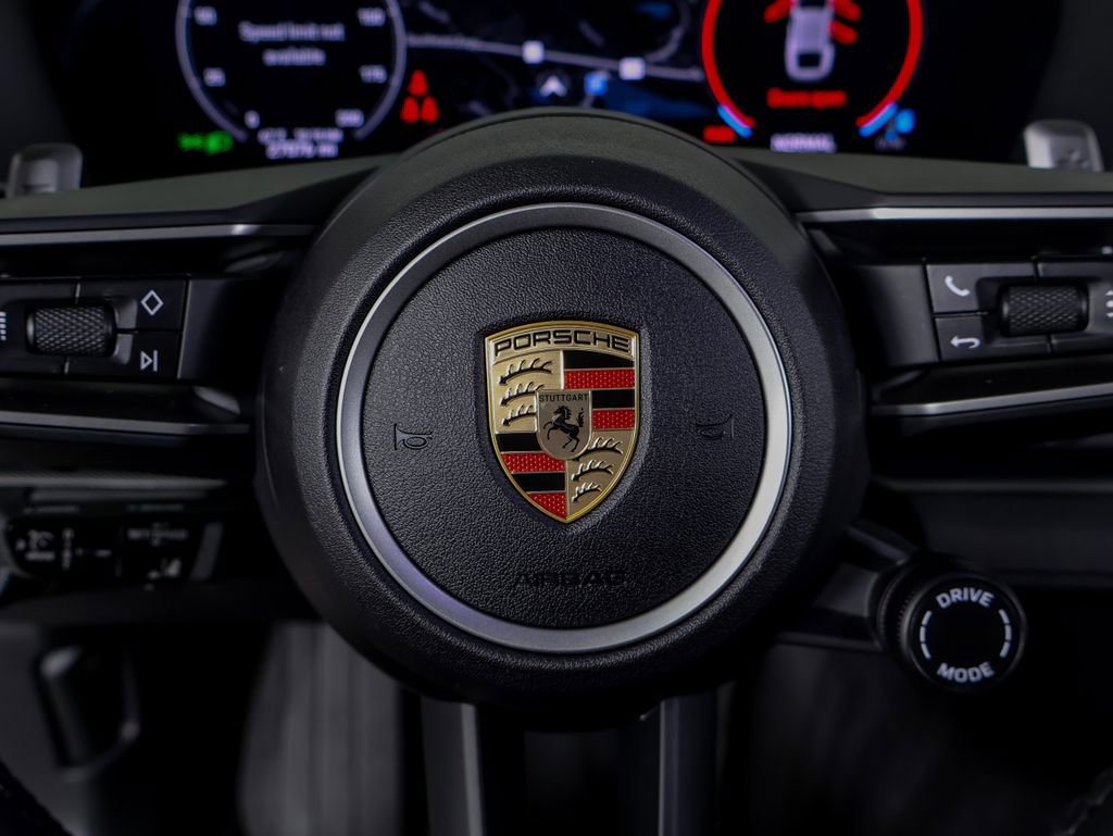 Certified 2025 Porsche Panamera w/ Premium Package RWD image 18