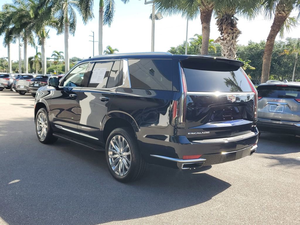 Used 2022 Cadillac Escalade Premium Luxury AWD/4WD image 3