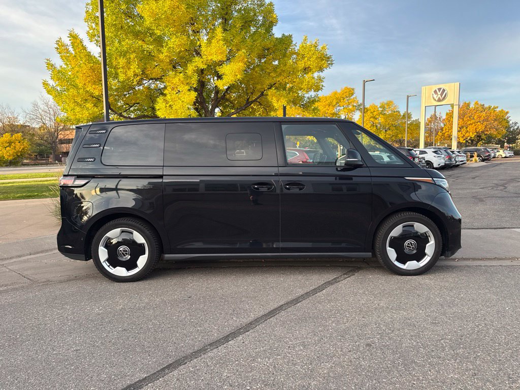 Certified 2025 Volkswagen ID. Buzz Pro S Plus AWD/4WD image 7
