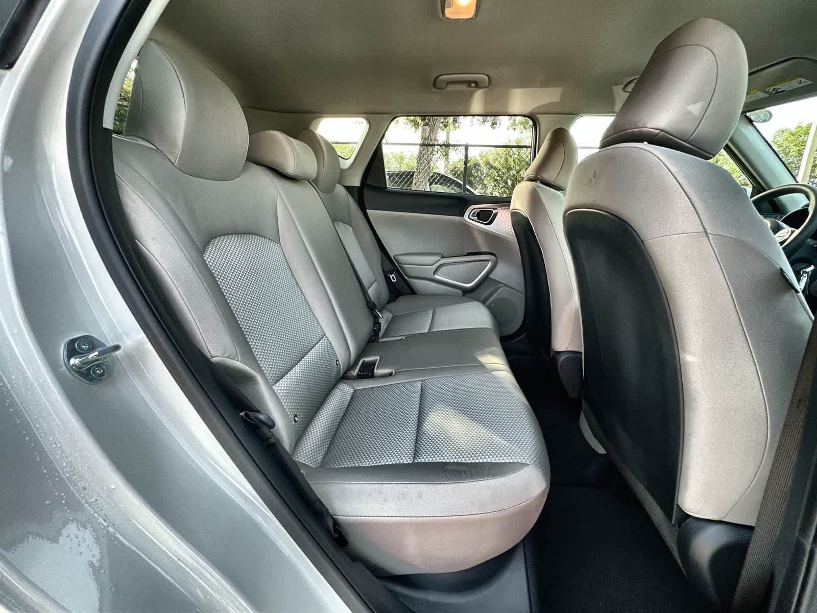 Used 2024 Kia Soul LX w/ Option Group 015 FWD image 19