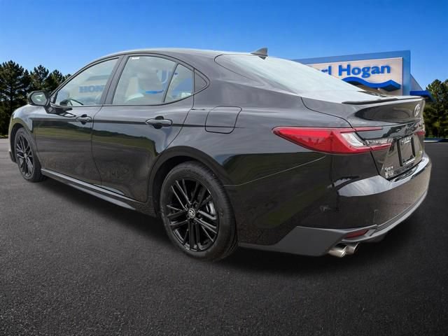 Used 2025 Toyota Camry SE FWD image 4