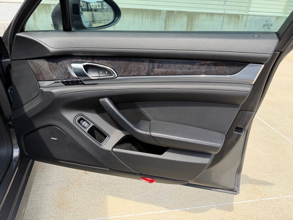 Used 2016 Porsche Panamera Edition w/ Premium Package Plus RWD image 30