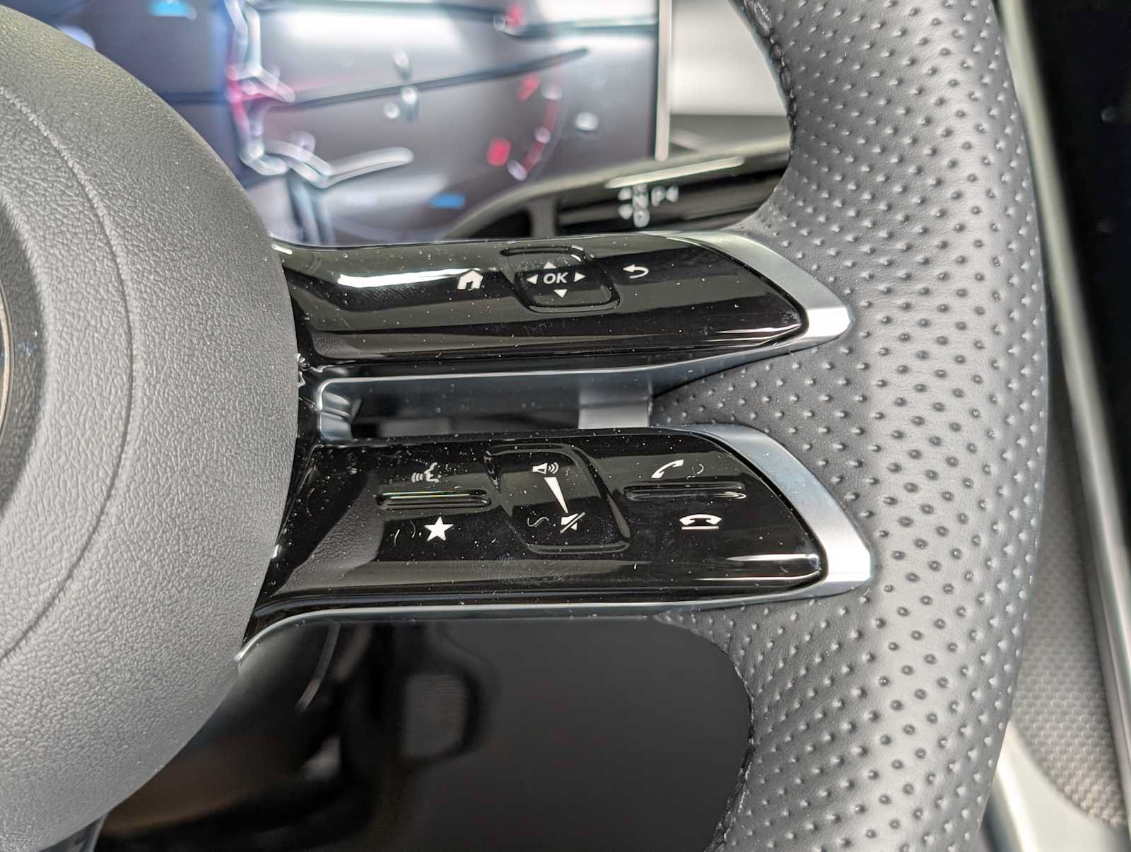 New 2026 Mercedes-Benz GLC 300 4MATIC image 32
