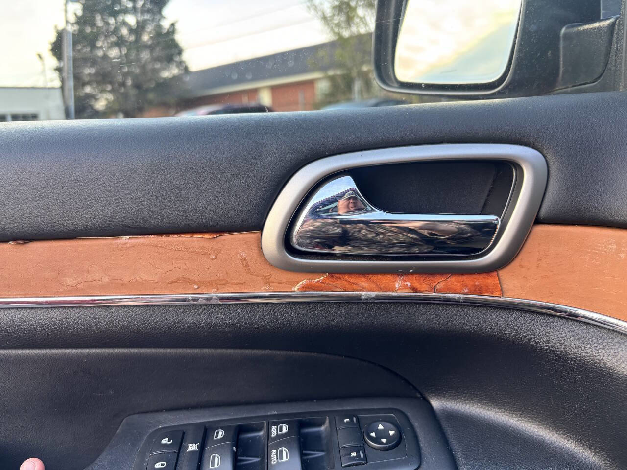 Used 2013 Jeep Grand Cherokee Overland w/ Advance Technology Group image 20