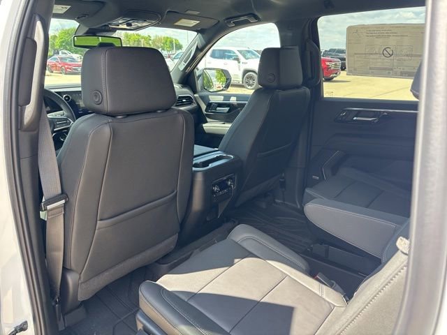 New 2026 Chevrolet Suburban LT w/ Comfort Package AWD/4WD image 15