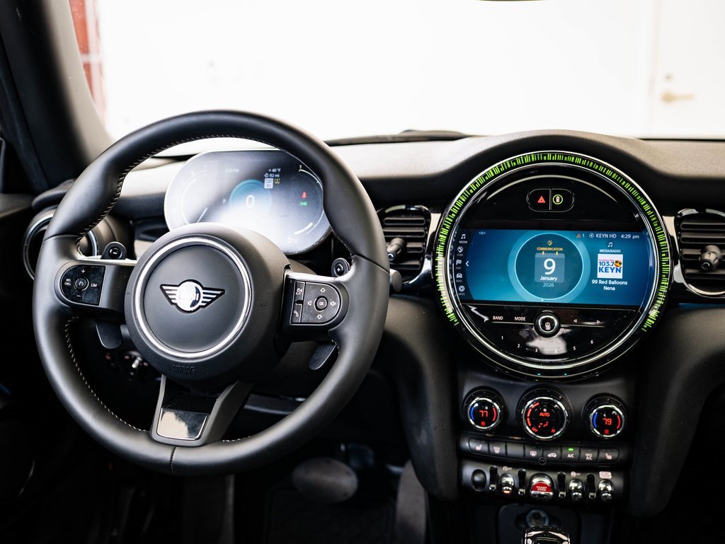 Used 2023 MINI Cooper S image 29