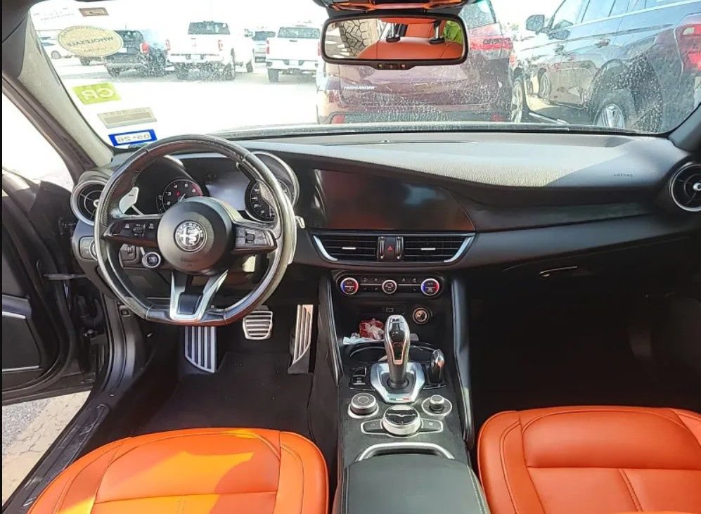 Used 2022 Alfa Romeo Giulia Sprint RWD image 3