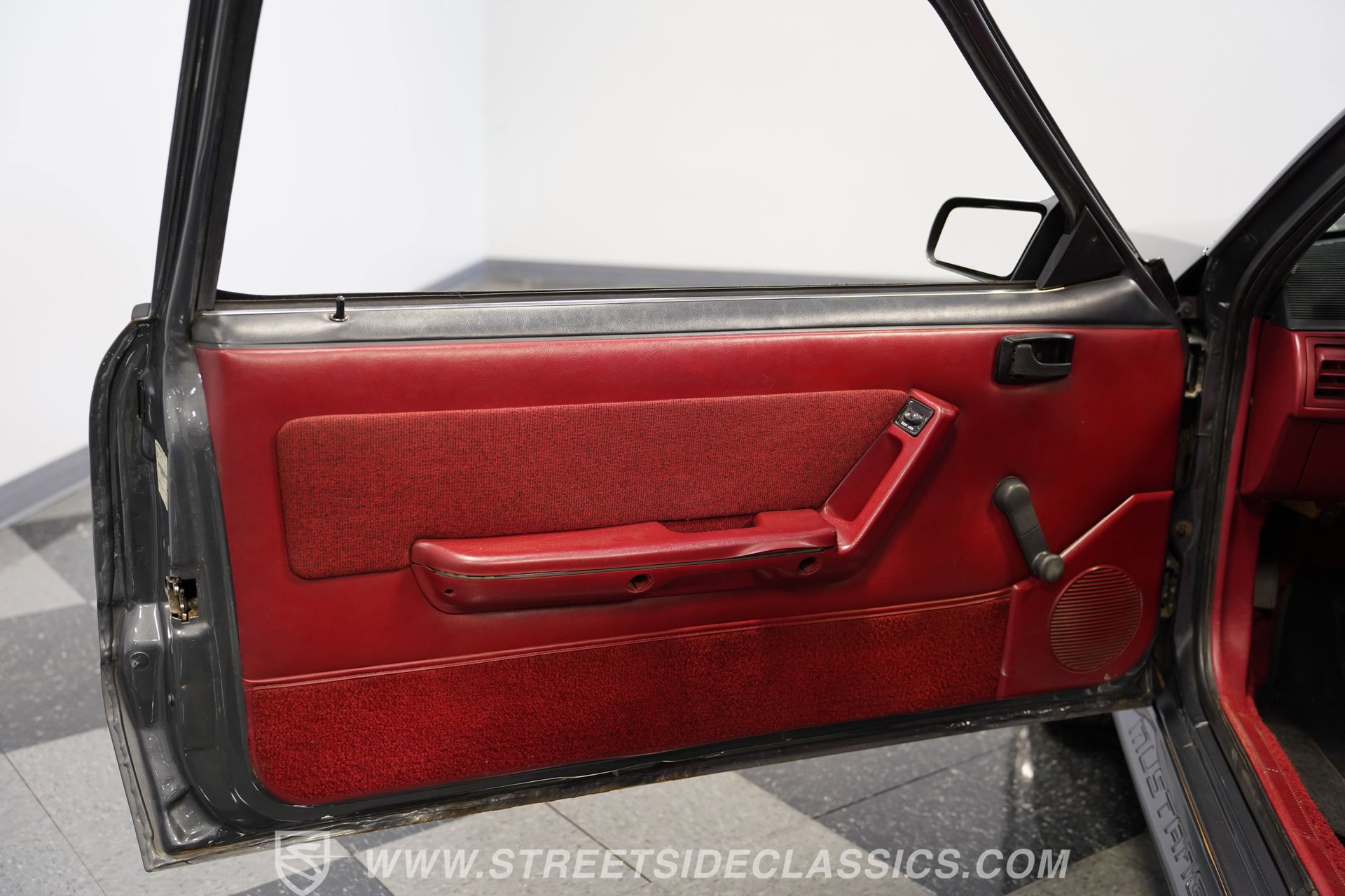 Used 1987 Ford Mustang GT RWD image 38