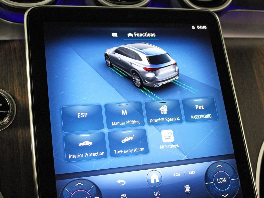 Certified 2025 Mercedes-Benz GLC 300 4MATIC image 23