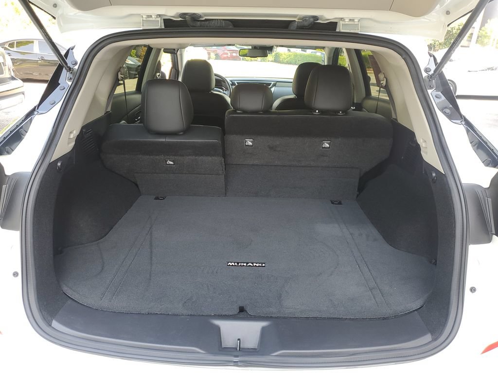 Certified 2024 Nissan Murano SV w/ SV Midnight Edition Package FWD image 9