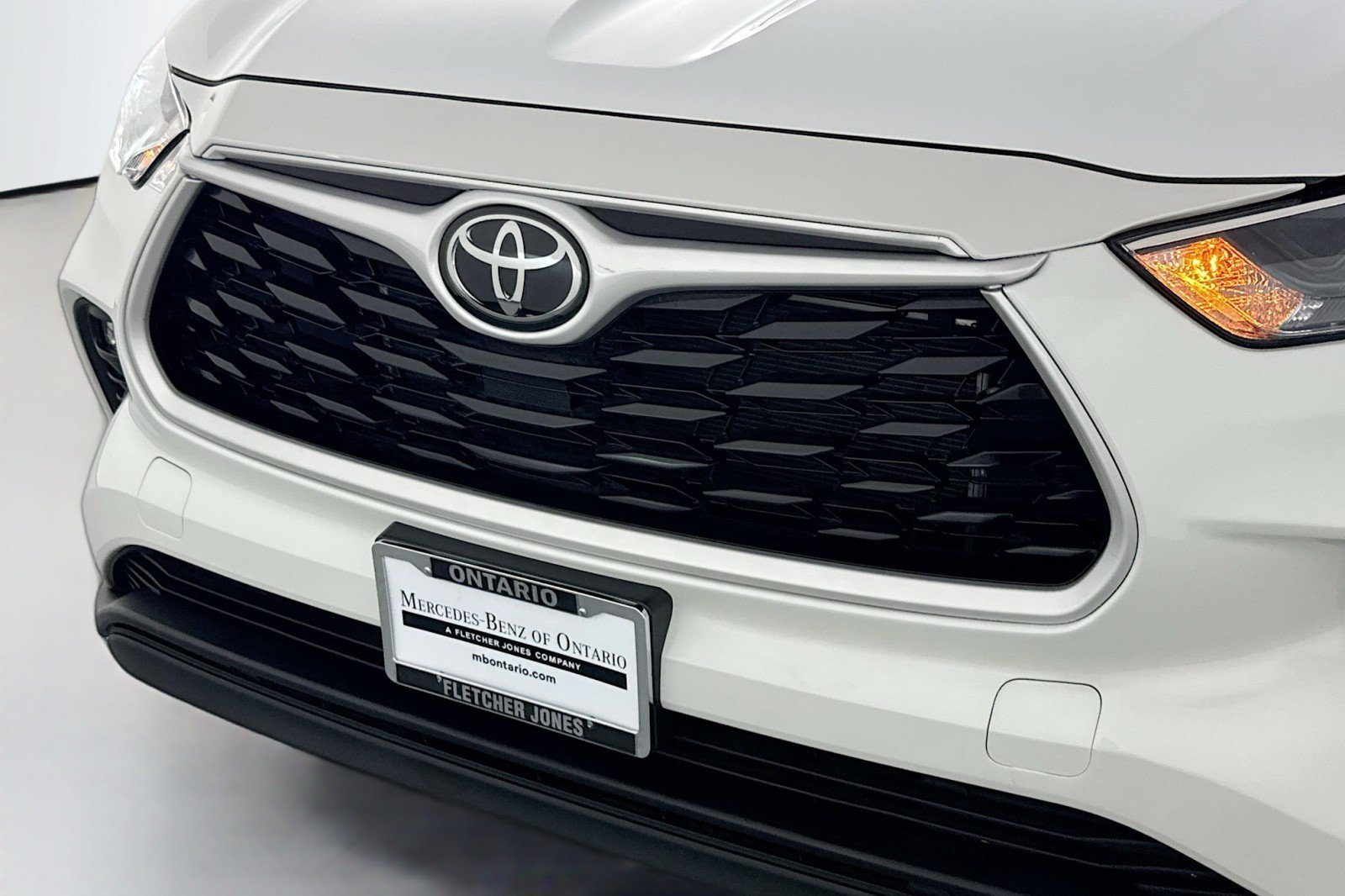 Used 2023 Toyota Highlander XLE AWD/4WD image 15