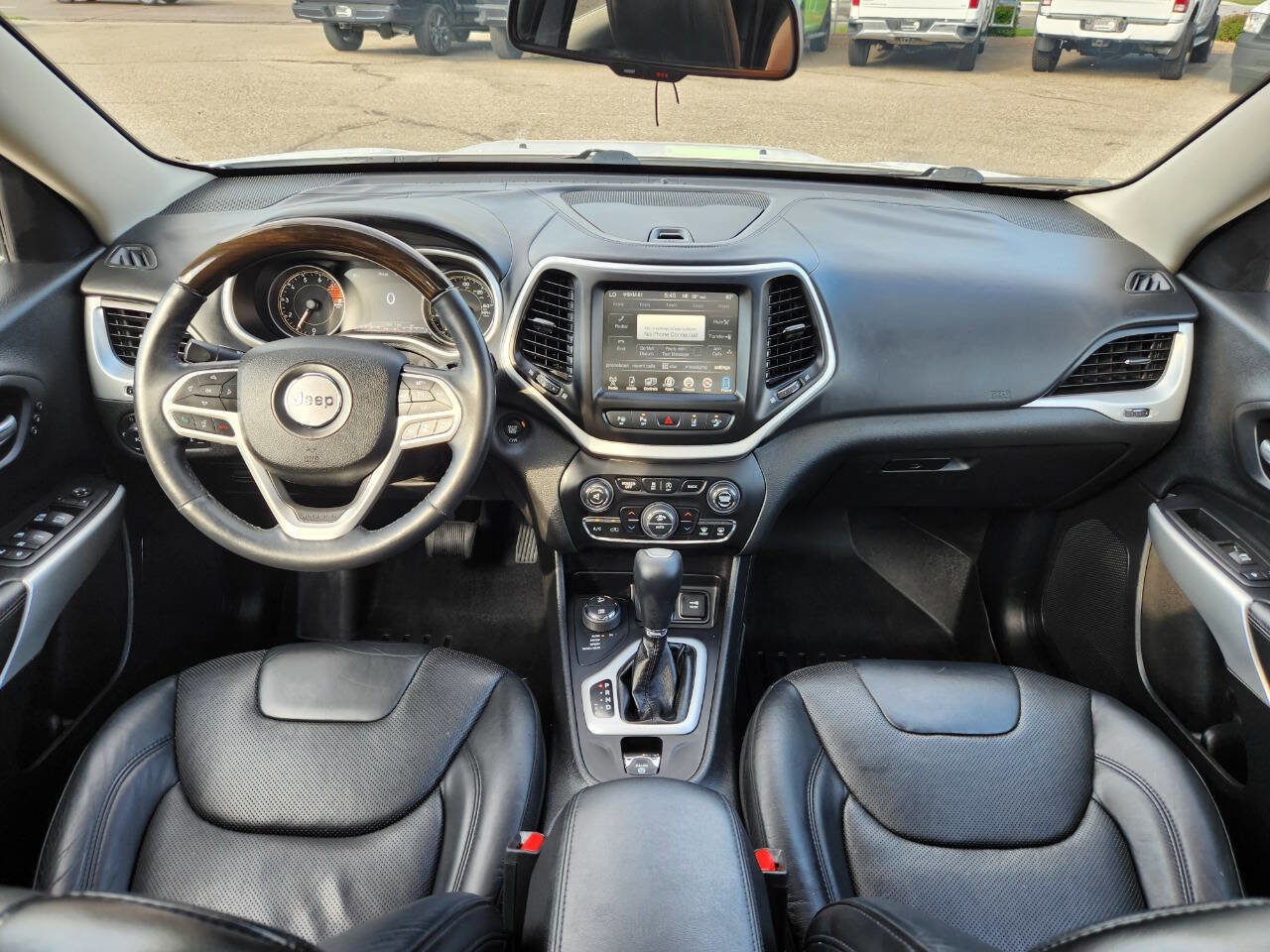 Used 2017 Jeep Cherokee Overland w/ Technology Group image 3