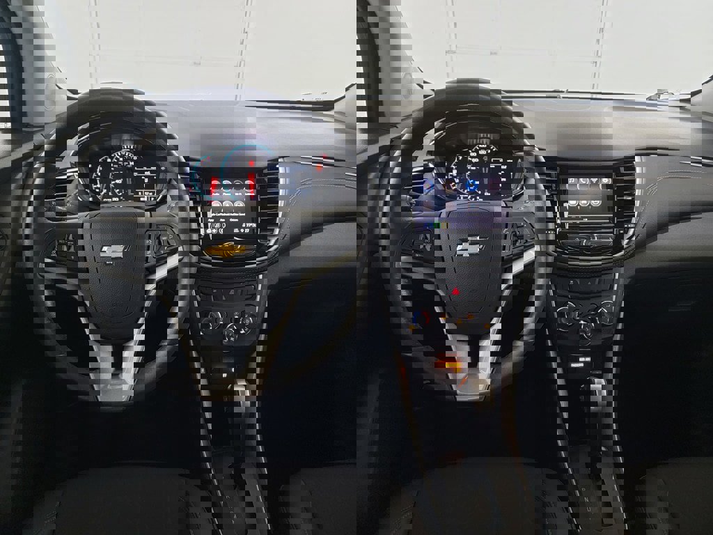 Used 2022 Chevrolet Trax LT w/ Driver Confidence Package image 12