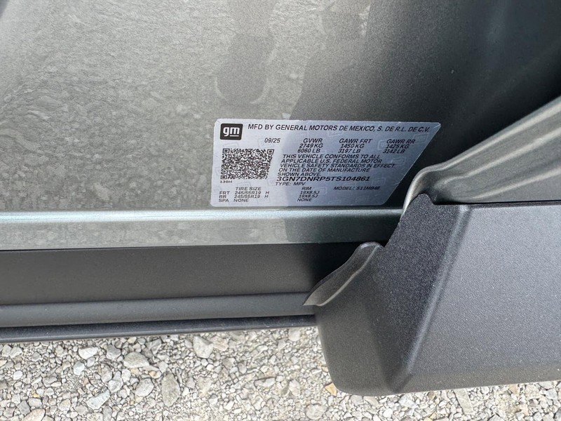 New 2026 Chevrolet Equinox EV LT FWD image 17