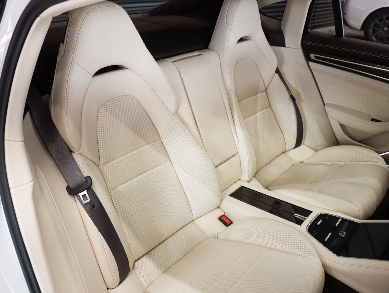 Certified 2023 Porsche Panamera Platinum Edition RWD image 6