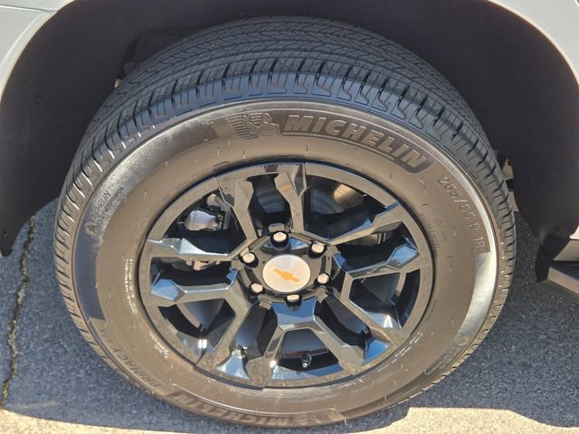 Used 2026 Chevrolet Tahoe LS w/ LPO, Dark Essentials Package AWD/4WD image 10
