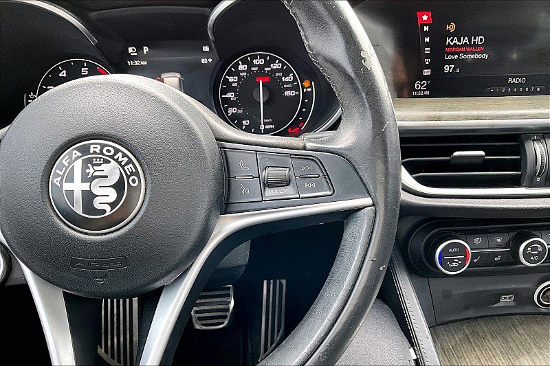 Used 2019 Alfa Romeo Stelvio Ti Lusso w/ Quick Order Package 22X Lusso image 20